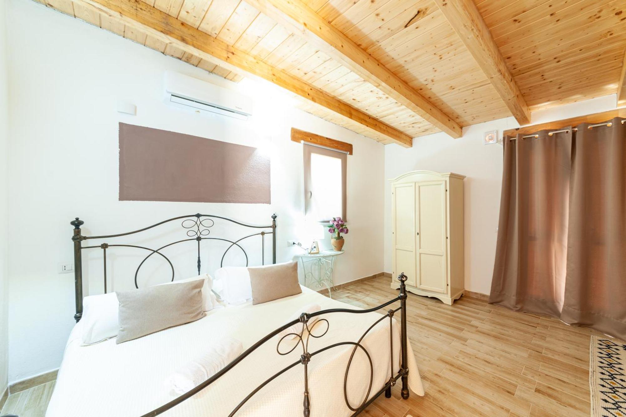 Antica Dimora Storica Villa Di Labbiu Relax & Rooms Design Sorso Exterior photo